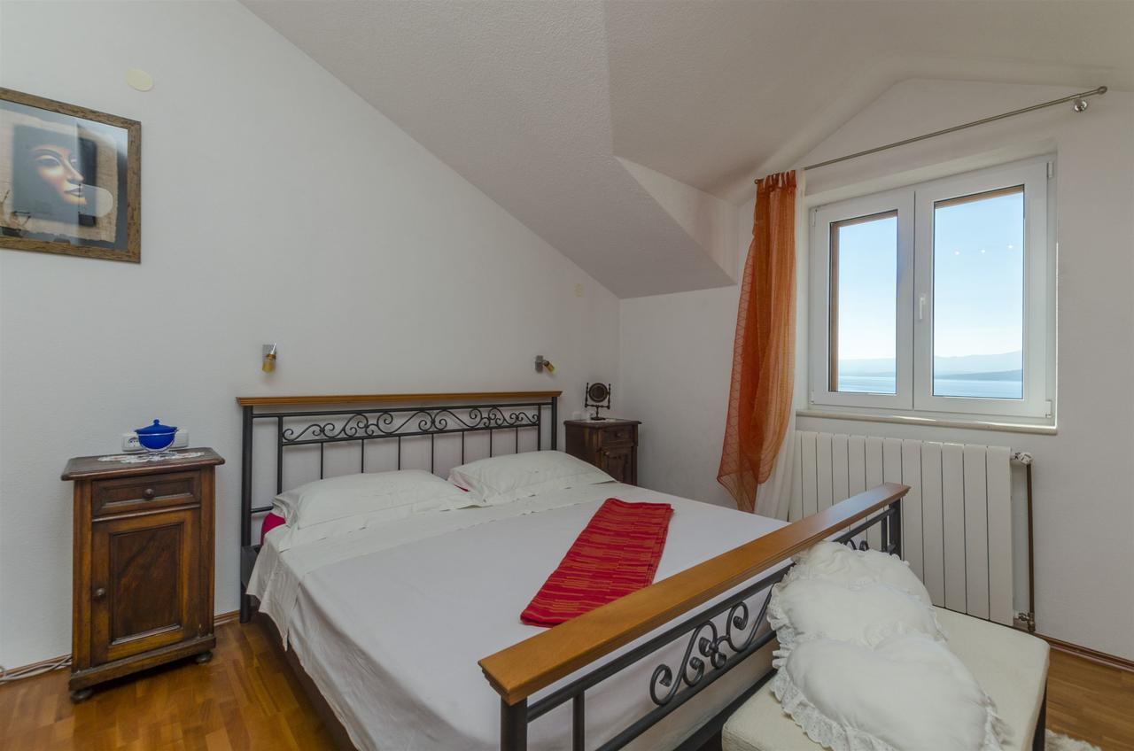 Apartments And Rooms Lea Бол Екстериор снимка